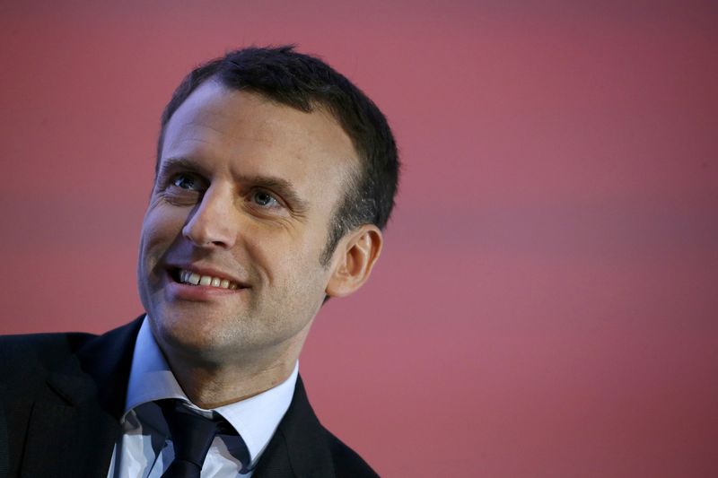 Fransa’da anketler Macron’un ikinci kere Cumhurbaşkanı seçileceğine işaret ediyor