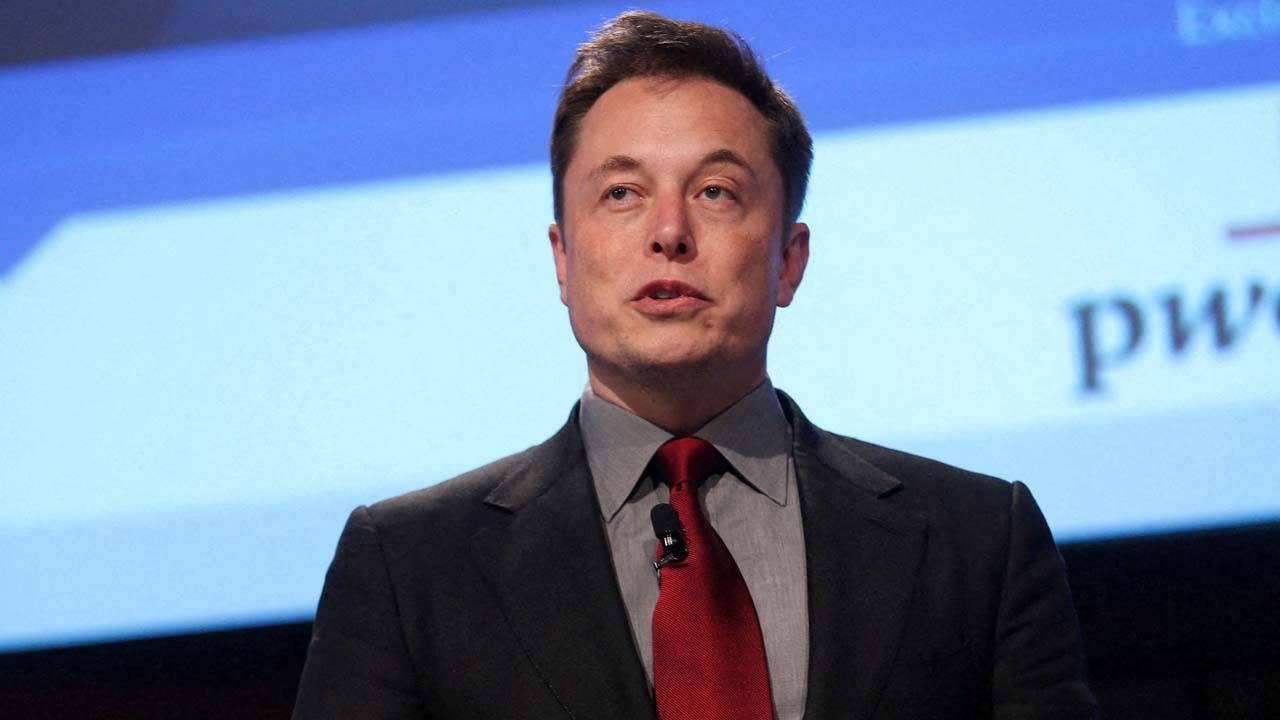 Elon Musk Dava Açtı: Dogecoin Kırmızıya Büründü!