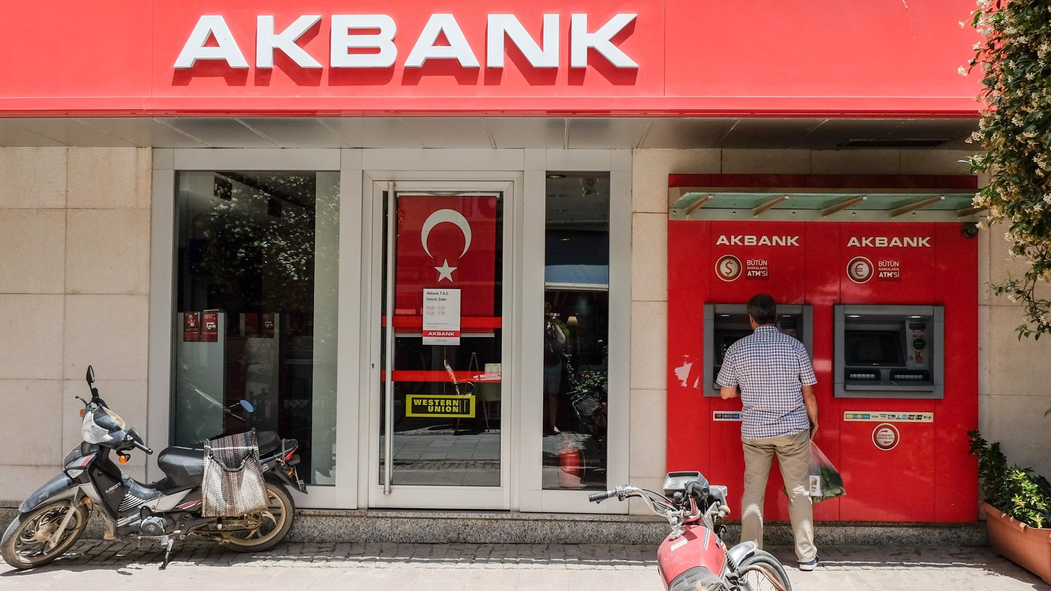 Akbank, Bu Altcoin’i Seçti: İşte Kıymetli Duyuru!