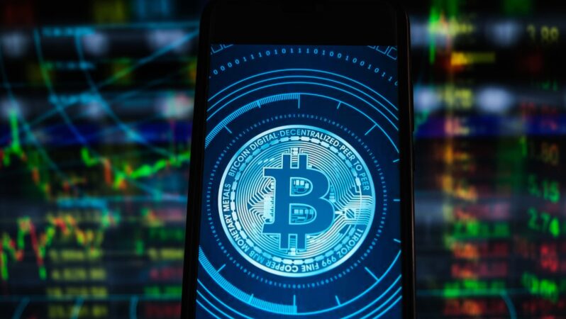 Bitcoin İçin Kritik Saatler: 4 Analist Bu Düzeyleri Bekliyor!